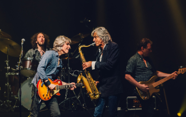The Dire Straits Experience 